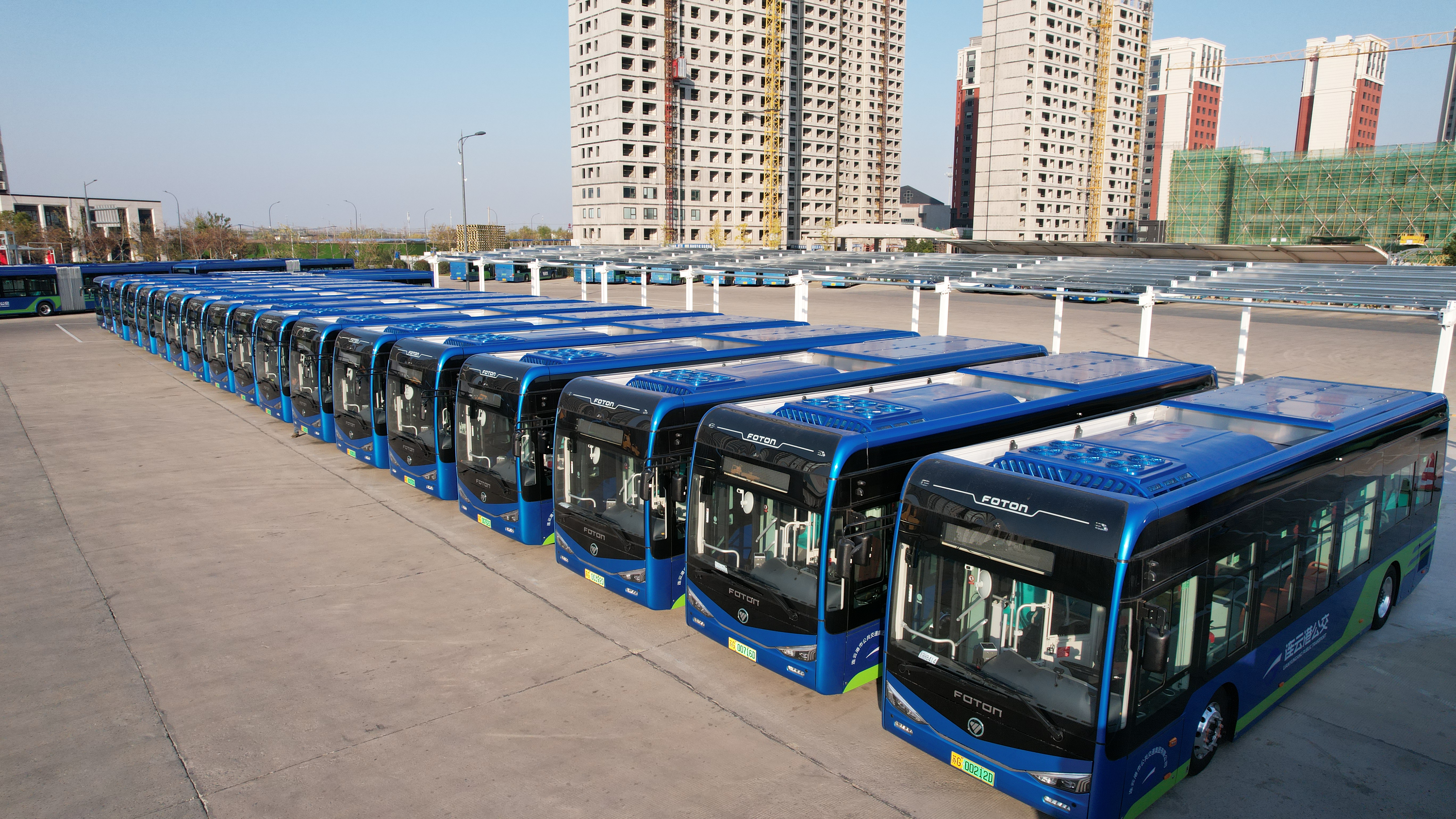 即日起，連云港公交150臺(tái)新能源公交車陸續(xù)投入運(yùn)營
