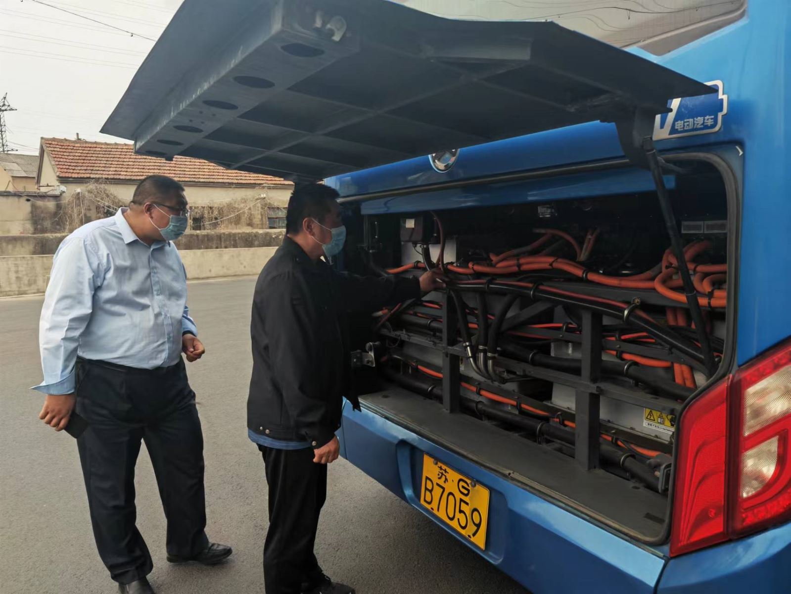 公交集團(tuán)公交事業(yè)一部開展車輛機(jī)務(wù)專項檢查