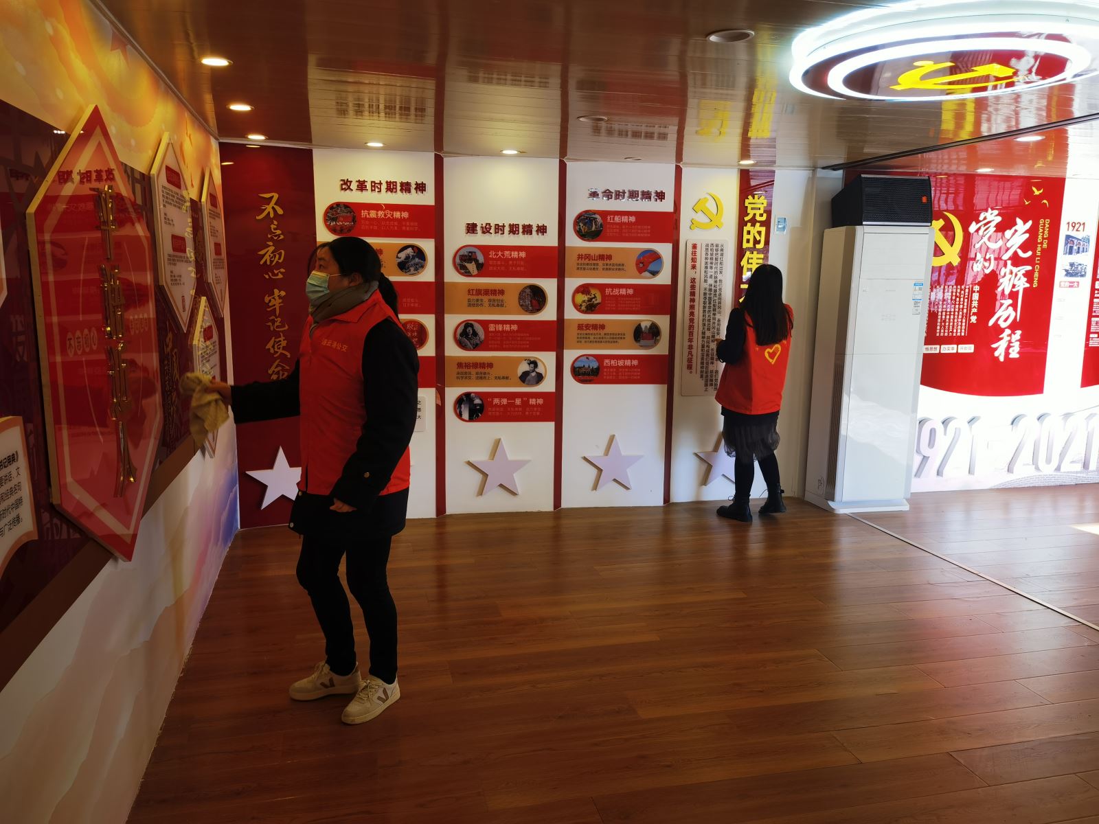 公交集團(tuán)公交事業(yè)一部黨支部踐行 “兩在兩同”，“合力”促“合心”