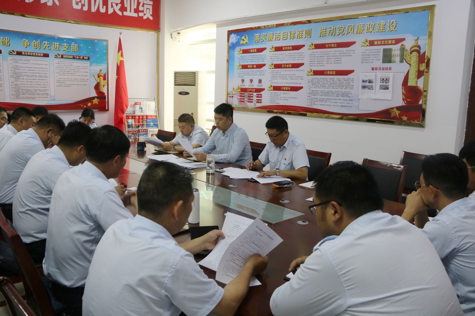 公交集團(tuán)召開高、中考運(yùn)輸保障會議
